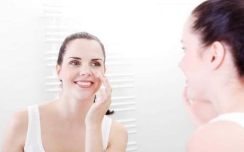 Peptides in Skincare: Learn the Benefits